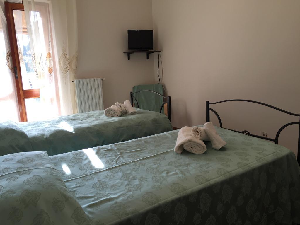 B&B Stellato House ローマ エクステリア 写真
